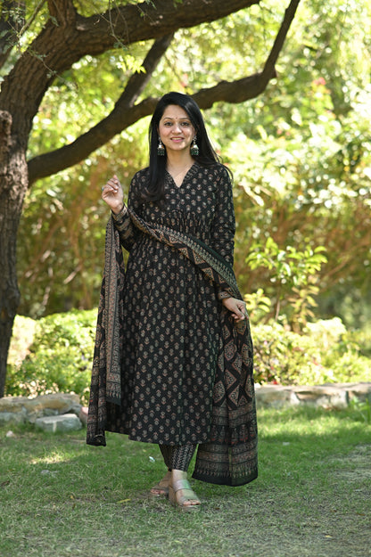 Mehreen Black Alia Cotton Suit Set