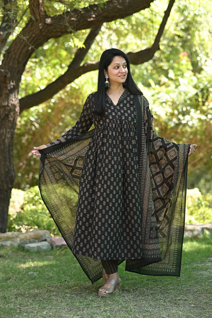 Mehreen Black Alia Cotton Suit Set